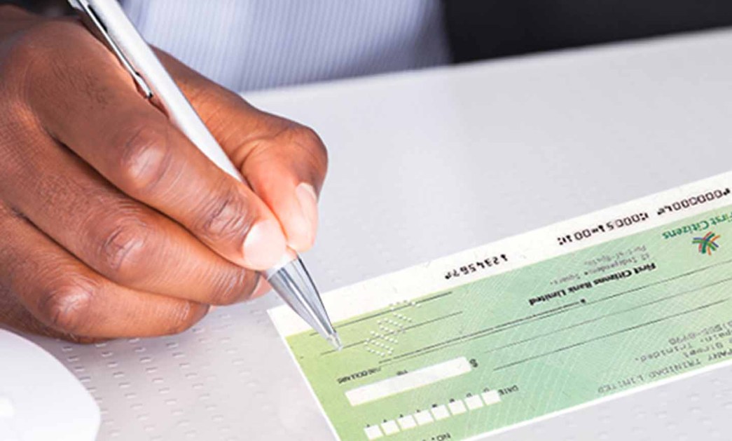 Endorsement of cheque to be deposited via the Fast Deposit.